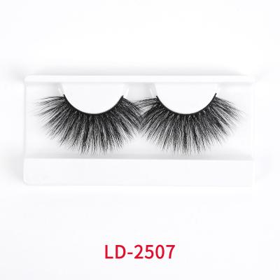 Chine Mèches pelucheuses faites main de volume, 5D Mink Lashes de luxe à vendre