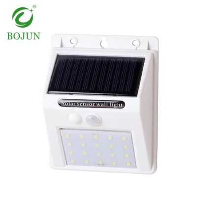 China New Design Outdoor Garage Security Surface Mount Motion Sensor ABS 4w 9.6w PIR Sensor Solar Led Wall Lamp for sale