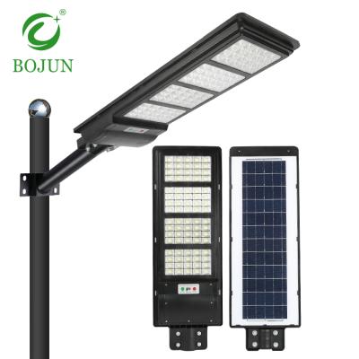 China ROAD High Lumen SMD Ip65 Waterproof Outdoor 60w 90w 120w Integrated All In One Solar Led Street Light for sale