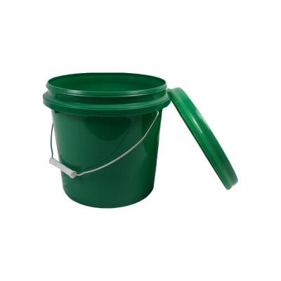 China Various Good Quality Green 10l Cylindrical Plastic PP Water Buckets Making for sale