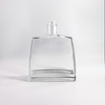 China Beverage 700ml Rectangle Liquor Bottles Wholesale Custom Glass Whiskey Rum Gin Tequila Vodka Bottles Transparent Bottles for sale