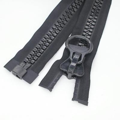 China 2020 Hot Selling Auto Lock 20# Big Big Plastic Zipper 20# Giant Plastic Zipper for sale