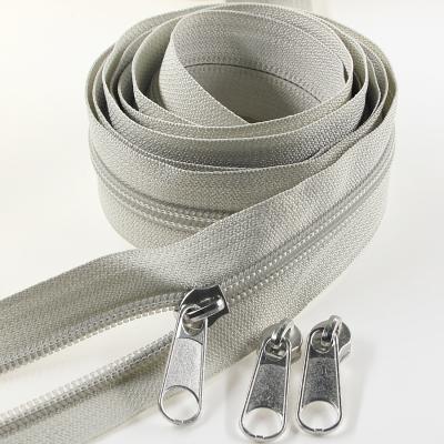 China Cheap Wholesale Polyester Zipper Roll Durable Long Chain Nylon Zipper for sale