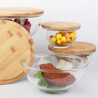 China Sustainable Glass Salad Bowl Serving Dish Fruit Trifle Clear Glass Mixing Bowl With Bamboo Lid for sale