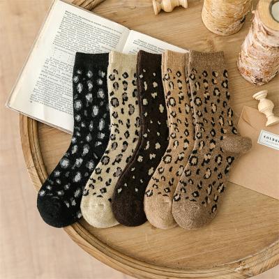 China Korean new fashion trend antibacterial wholesale women's socks love woolen women's winter thick warm soft socks for sale