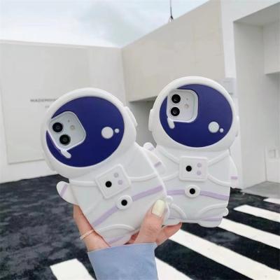 China 2022 Shockproof Cute Designer Shockproof Soft Silicone Cartoon Astronaut Design Phone Case For Apple iPhone 13 pro 11 max for sale