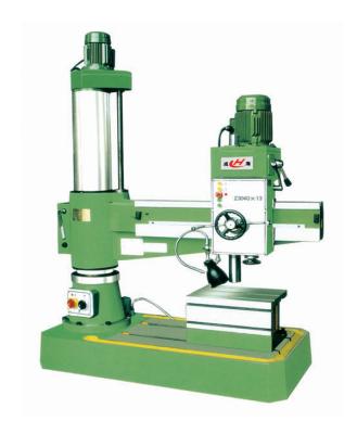 Chine Z3040 radial drilling machine for metal drill Radial Drilling Machine à vendre