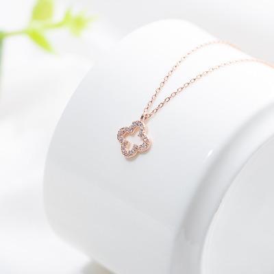 China Rose Gold 925 Sterling Silver Four Leaf Cover Necklace Romantic Zircon Necklace for sale