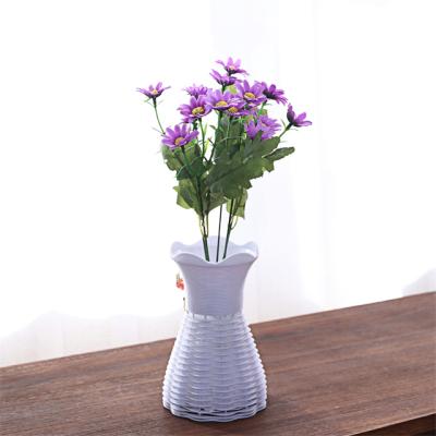 China Home Decoration Hot Selling High Quality Wedding Supplies Simulation Flower Fake Flower Silk Bouquets Happy Chrysanthemum for sale