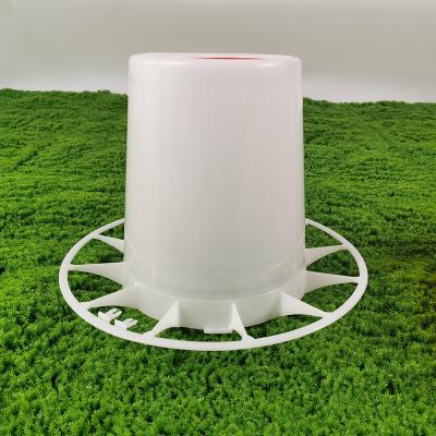 China Ultimate Poultry Feeder For Chickens Ducks Geese Turkeys  Waterproof Durable 6L Capacity for sale