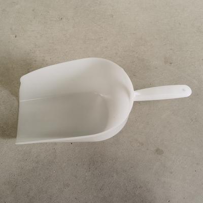 China Highly Durable Plastic Feed Scoop Shovel For Pig Chicken Feeding - Easy To Clean for sale