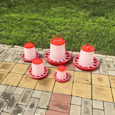 中国 Automatic Chicken Feeder,Chick Feeder Plastic Poultry Chook Hen Food Eating Seed Bucket, Duck Feeder Food Eating Seed Bu 販売のため