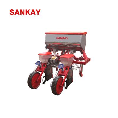 China Corn Tractor Mounted New High Precision 2 Row Corn Planter With Fertilizer Machine for sale