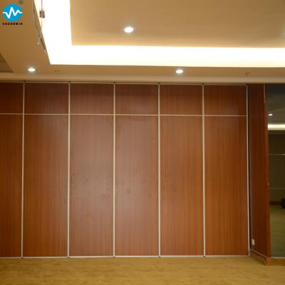 China Pared divisoria plegable para sala de banquetes con excelente rendimiento de insonorización en venta