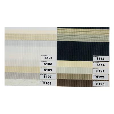 Κίνα 100% Polyester στρώμα Zebra Roller Blind ύφασμα για την οικιακή μόδα προς πώληση