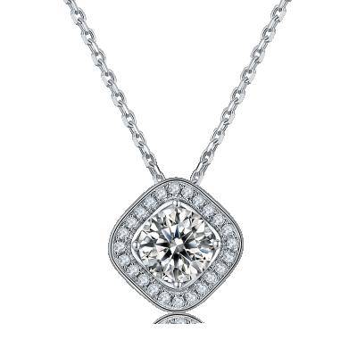 China Custom Jewelry Environmental Friendly Moissanite Stone Pendant Diamond Pendant Necklace For Women for sale