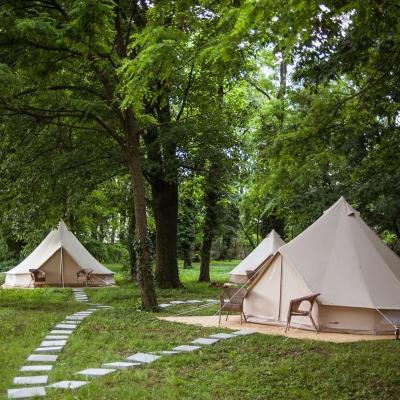 China Easy Install 2020 New Design Oxford Cloth Bell Tents Camping Glamping Teepee Tents For Holiday Resorts for sale