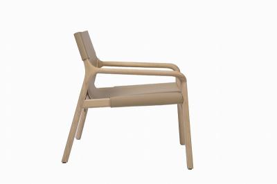 Chine Chaises de cuisine en bois massif ergonomique modernes empilable pour hôtel restaurant à vendre