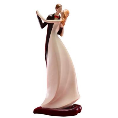 China Polyresin Wedding Couple Crafts Art Figurine Sculpture from China Abstract for sale