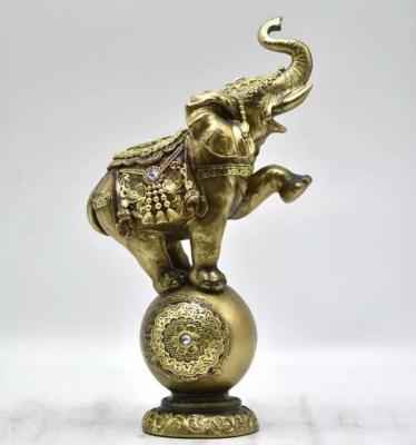 China Decorative China Polyresin Golden Elephant Sculpture, High Quality Elephant Statue for sale