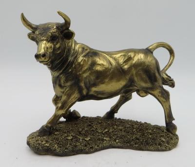 China China Decorative Home Resin Animal Copper Color Cow Sculpture, Polyresin Copper Color Bull Statue for sale