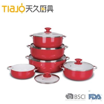 China Sustainable Ceramic Coating 2.5mm Thickness Dutch Oven And Casserole for sale