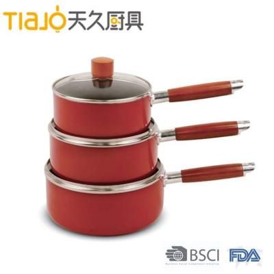 China Sustainable Red Aluminum Nonstick Saucepan With Glass Lid for sale