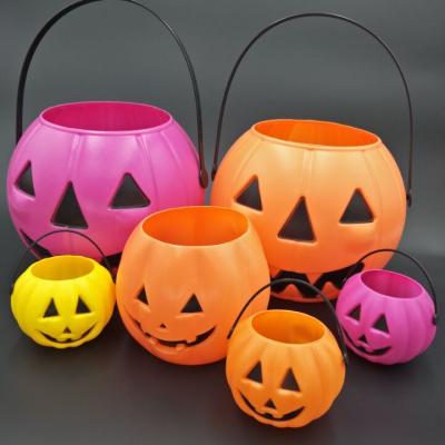 China Portable PE Plastic Jar Children's Candy Lantern Luminous Halloween Decoration Pumpkin Performance Props Pumpkin Bucket Without Lid for sale