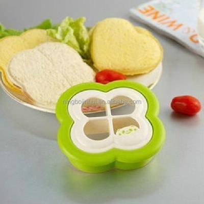 China Viable Clover Shaped Sandwich Mold Sandwich Cutter Bread Cutter for sale