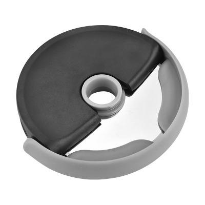 China Durable Creative Stainless Steel Blade With Rubber Pad Round Pizza Cutter for sale