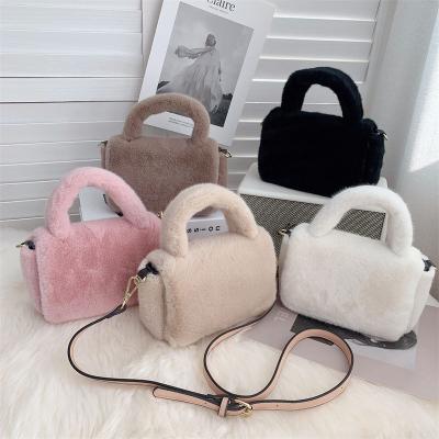 China Autumn And Winter 2022 New Small Square Cross-body Handbag Tofu Bag Designer Ladies Plush Bag Women's Fashion PORTABLES for sale