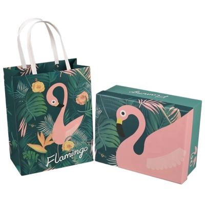 China Custom Eco Friendly Printed Recycled Luxury Colored Laminated Paper Gift Shopping Bags Wholesale with Handles for Sale for sale