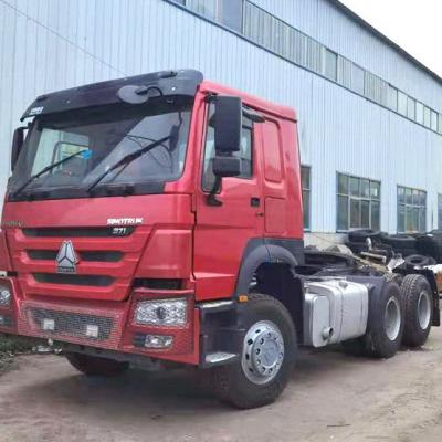 China HOWO utilizó la cabeza usada cabeza del tractor de la mano SINOTRUK de la cabeza del tractor del camión volquete en segundo lugar en venta