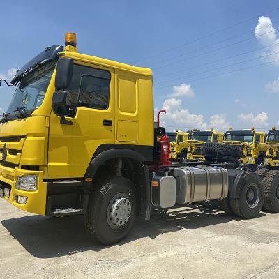 China 2014-2019 Secondhand Tractor Trucks Manual Transmission 10 Forward/2 Reverse Gears Ideal zu verkaufen