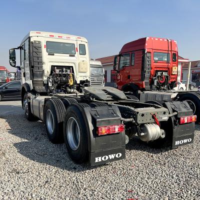 China Howo 6 * 4 Semi-Trailer Tractor Front Double Wheel Drive Freight Truck Front 380 Horsepower Tractor Trailer Head zu verkaufen