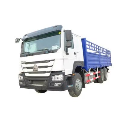 中国 Sinotruck Howo Fence Cargo Truck Side Wall Cargo Lorry Transportation Truck 6X4 Heavy Duty 380hp Stake 販売のため