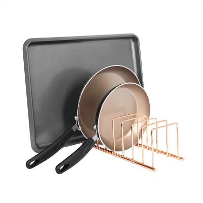 China Kitchen Utensils Pot Lid Holder Wire Pot Lid Holder Support Standable Copper Color Pot Lid Holder Stand Spacer for sale