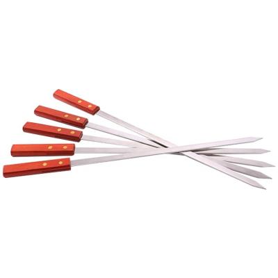 China Wholesales Best Quality Custom Made Easily Cleaned Flat Spike 304 Stainless Steel Metal Outdoor BBQ Skewer With Wooden Handle for sale