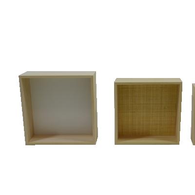 China Decorative Europe Wooden Square Wall Shelf With Rattan Weave Design for sale