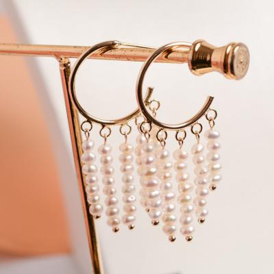 China CLASSIC Silver S925 Needle Earrings Shape Natural Freshwater Pearl Tassel Pendant Big C Shape 14k Gold Plated Brass Hoop Earrings for sale