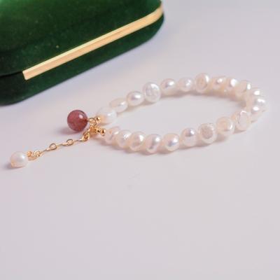 China CLASSIC 7-8mm Natural Freshwater Baroque Pearl Bracelet 14K Gold Plated Brass Bracelet With Strawberry Crystal Pendant Handmade Jewelry for sale