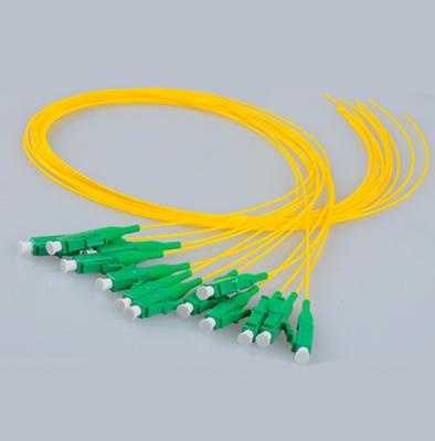 Cina Treccia ottica di fibra ottica semplice, cavo giallo 2.0mm monomodale di LC/APC LSZH in vendita