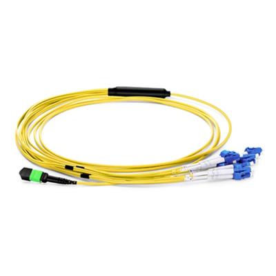 Chine La correction de fibre optique de sortance de Mpo MPO de produits unimodaux des USA CONNEC attachent le noyau de MTP LC 12 à vendre