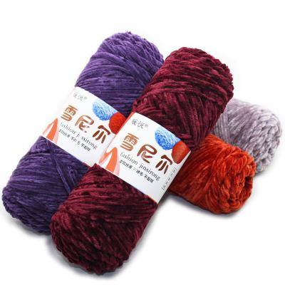 China Best Dyed Selling Super Bulky 100% Mercerized Velor Yarn Polyester Yarn Jumbo Yarn for sale