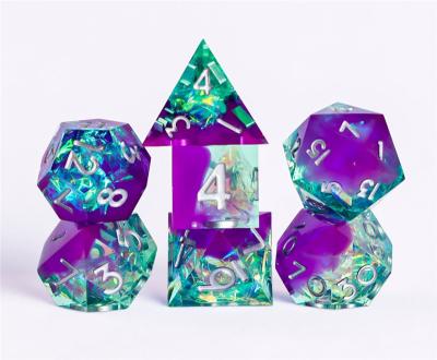 China Wholesale bladed dice game dice set dnd polyhedron custom green blue black dungeons and dragons resin rpg bladed dice Sharp dice for sale