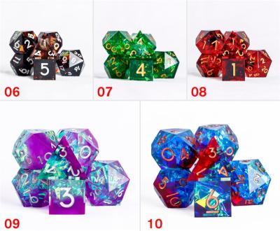 China Wholesale bladed dice game dice set dnd polyhedron custom green blue black dungeons and dragons resin rpg bladed dice 800 resin dice for sale