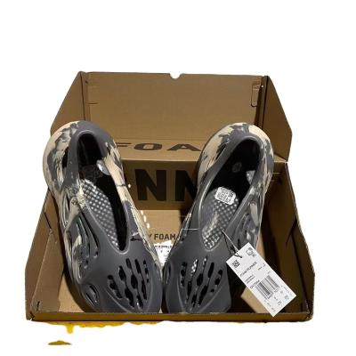 China Round original box packing high quality slide for men women gray yeezy foam runner sandals sandalia yessy slippers for sale