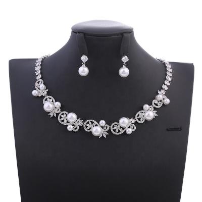 China FASHIONABLE Crystal Jewelry Set Indian Bridal Pearl Set Wedding Jewelry Cubic Zirconia Necklace For Women for sale