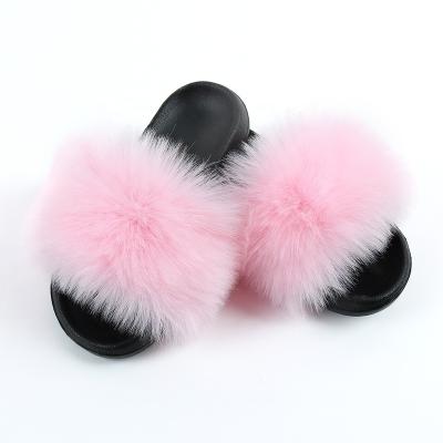 Cina Wholesale Custom Imitation Fox Fur Slippers Imitation Raccoon Fur Flip Flops Summer Wear Home Fashion Fur Slippers in vendita