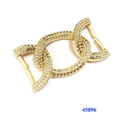 China Shiny Shoe Buckle Gold Color Metal Shoe Chain Buckle With Rhinestones For Ladies for sale